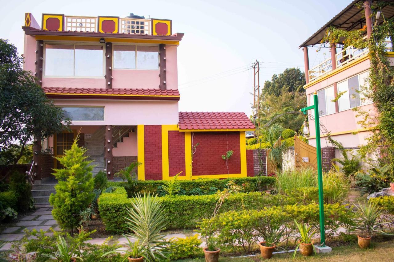 Mvt Guesthouse & Restaurant Rishīkesh 외부 사진