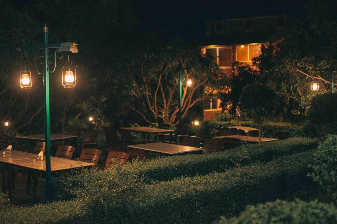 Mvt Guesthouse & Restaurant Rishīkesh 외부 사진