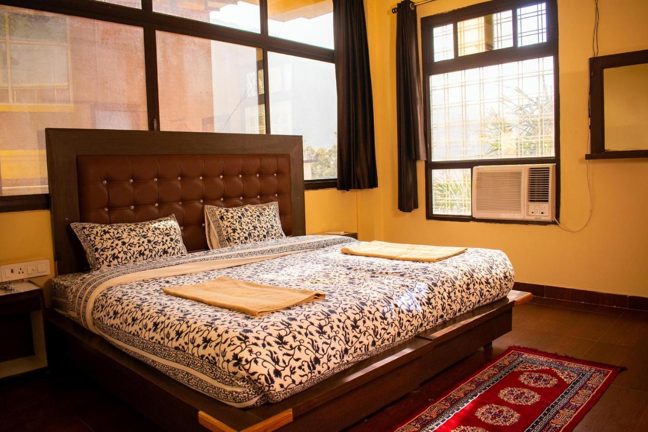 Mvt Guesthouse & Restaurant Rishīkesh 외부 사진