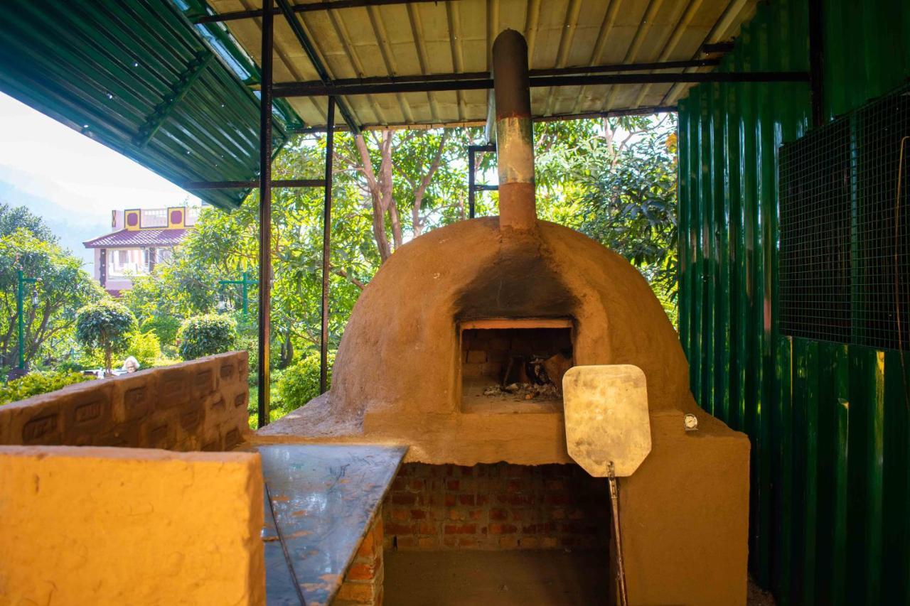 Mvt Guesthouse & Restaurant Rishīkesh 외부 사진